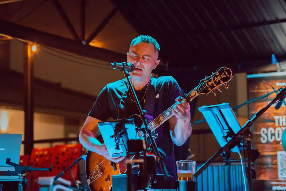 Aaron Gordon Music — Performance